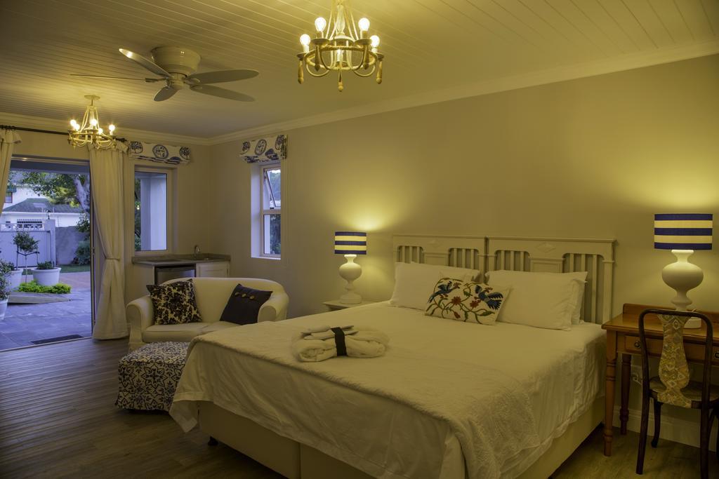Bright On 5Th Guest House Port Elizabeth Exteriör bild